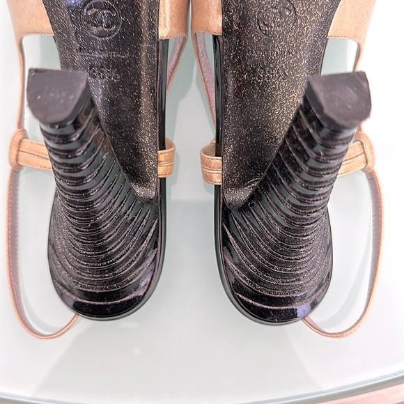 CHANEL Vintage Slingback Pumps 2009 Collection Patent Leather CC Logo Size 8 1/2 - Picture 8 of 9
